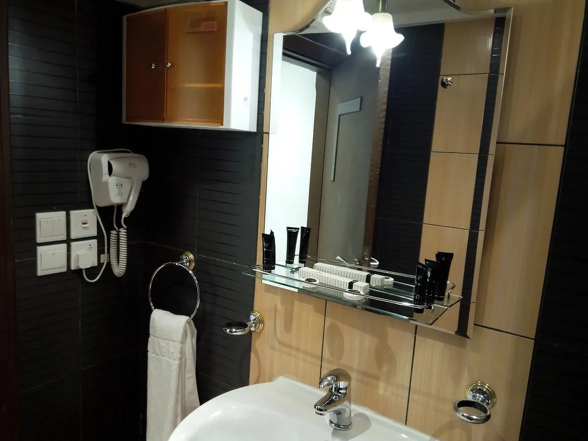 Shayah Suites Jeddah 3*,